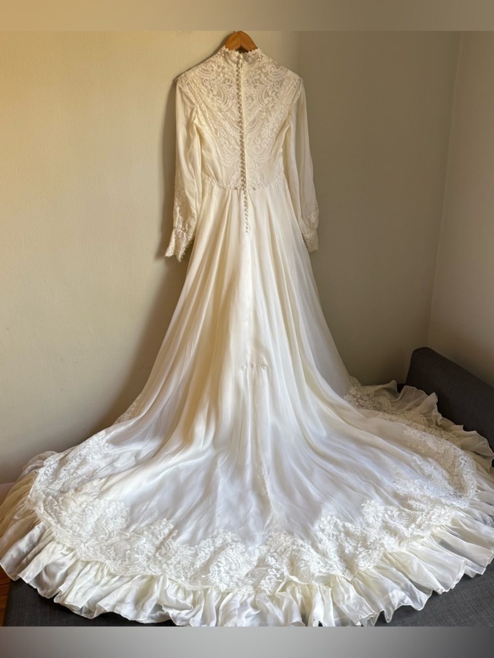 Vintage Ivory Lace Wedding Gown Dress 1970s Victorian Revival Cathedral Train XS